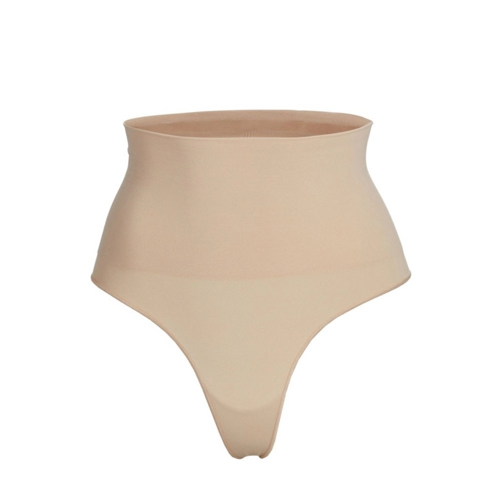 NWT SKIMS Core Control Thong Clay Size S/M